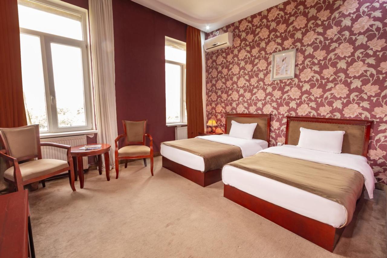 Margo Palace Hotel Тбилиси Екстериор снимка