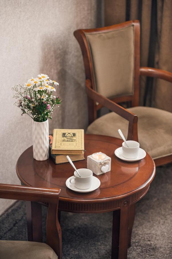 Margo Palace Hotel Тбилиси Екстериор снимка